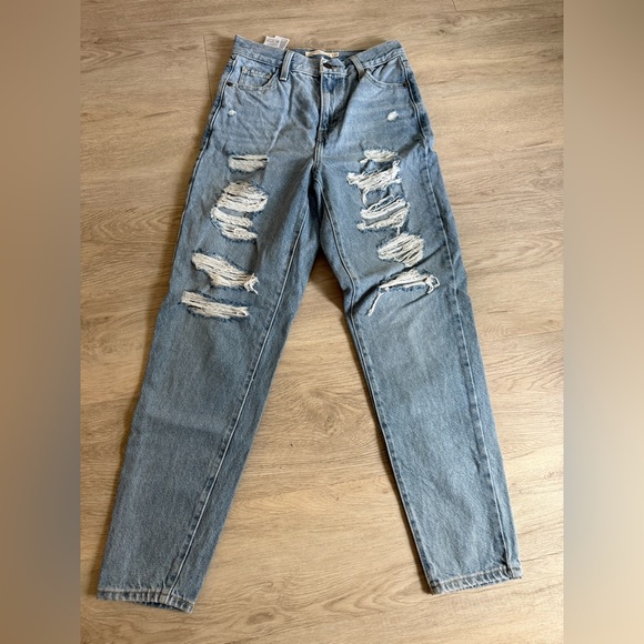 Levi High waisted Mom Jean - Picture 5 of 6